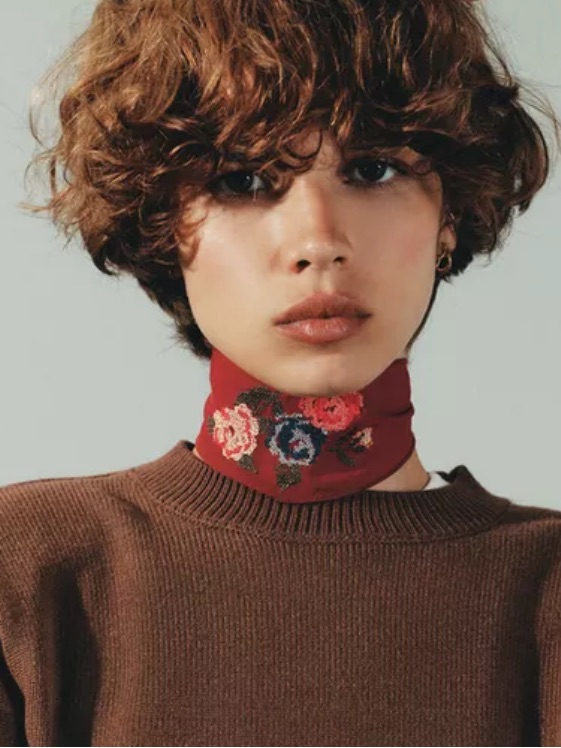 Nwt. Zara Red Floral Embroidered Choker Scarf.